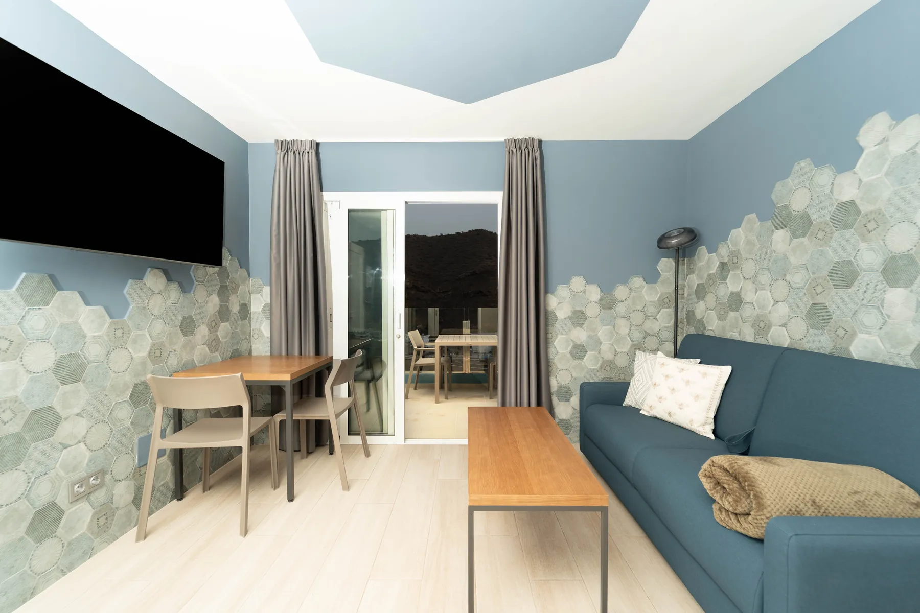 Sea View, photo 4 of 6